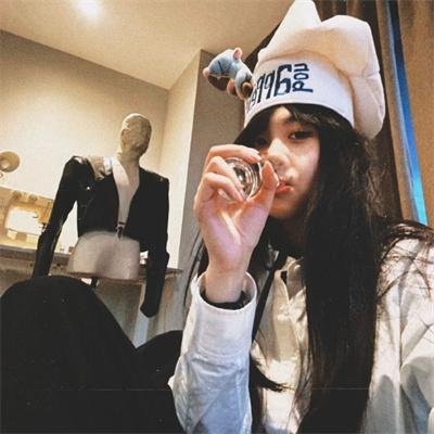 女儿国嬉春
